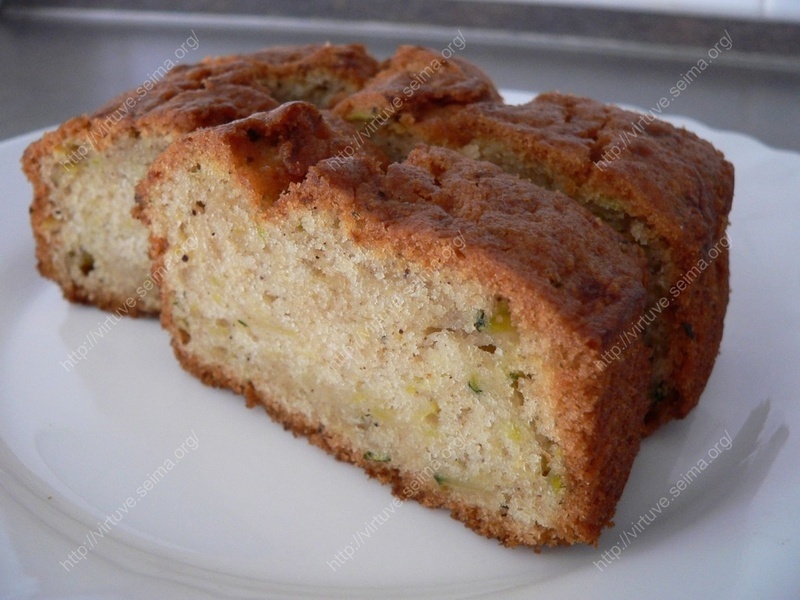 Cake with zucchini