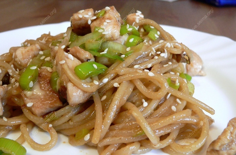 Spaghetti with chicken