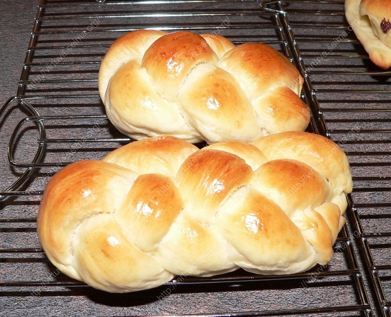 Buns Maize with yeast