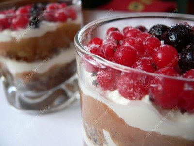 Layered curd and bread dessert
