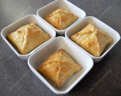 Small cheese pies