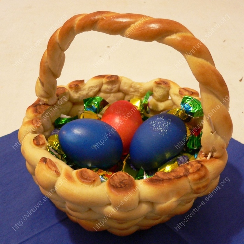 Challah basket