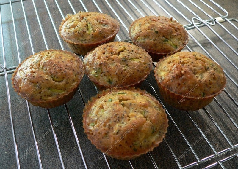 Poppy seed zucchini muffins
