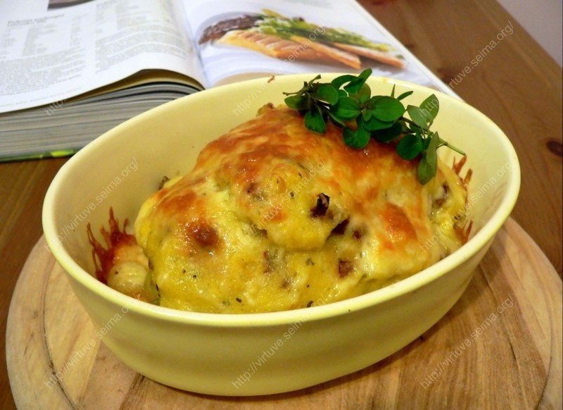 Chicken breast coated with polenta