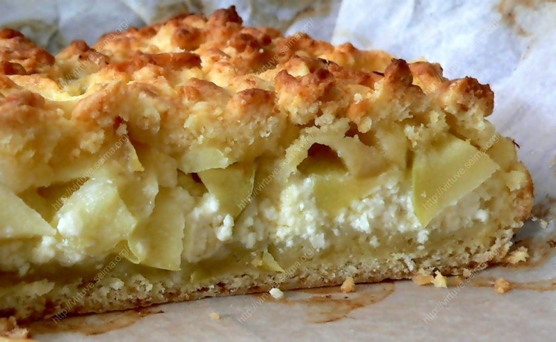 Cottage cheese cake with apples