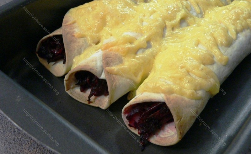 Enchiladas with beetroot filling