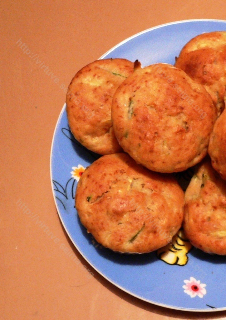 Banana zucchini muffins