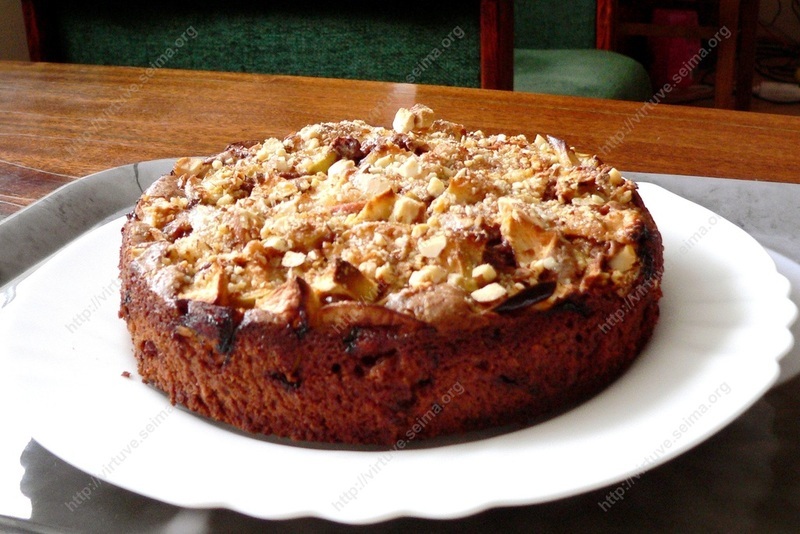 Chocolate cake with apples