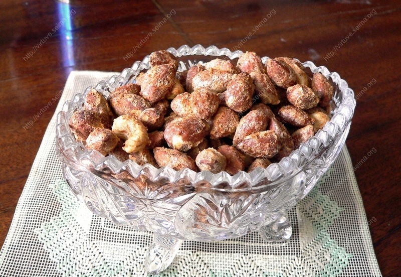 Spicy almonds