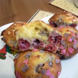 Muffins with raspberries and sprinkles