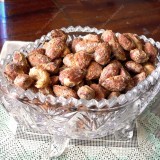 Spicy almonds