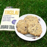 Oat cookies with chocolate and puffed rice