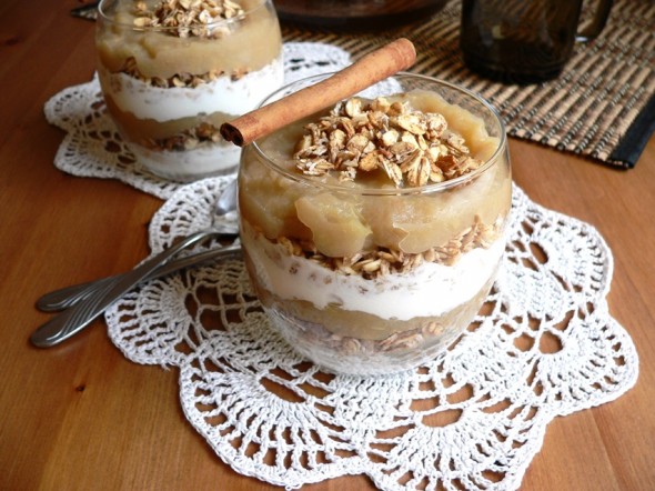 Bananine granola be cukraus ir be aliejaus
