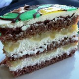 Cake with the caramelized bananas