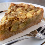 Creamy rhubarb pie