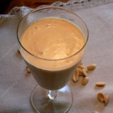 Raw banana and peanut butter smoothie