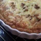 Pie with chanterelles