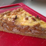 Pie with chanterelles