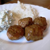 Meat balls with brown sauce