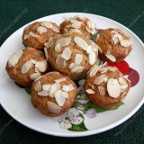 Carrot muffins with honey