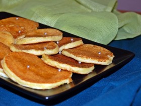 Varškės ir kukurūzų miltų blynai