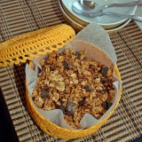 Moliūginė granola su šokolado gabaliukais