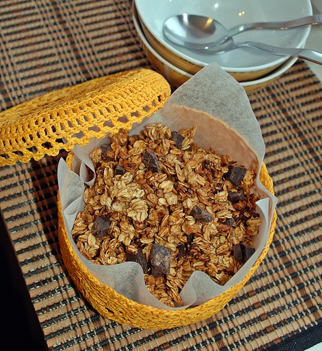 Pumpkin granola with chocolate chunks