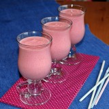 Strawberry smoothie with quinoa