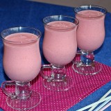 Strawberry smoothie with quinoa