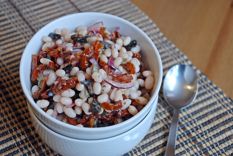 White beans and dried tomato salads
